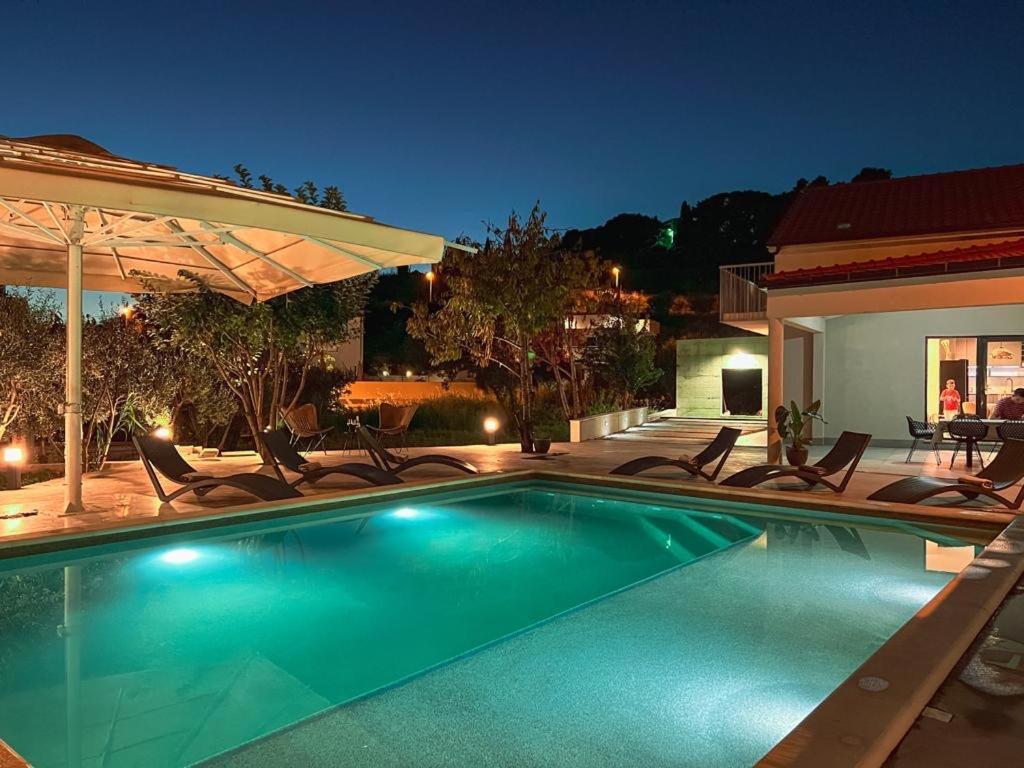 Villa Prestigious Seaside Luxury With Pool *